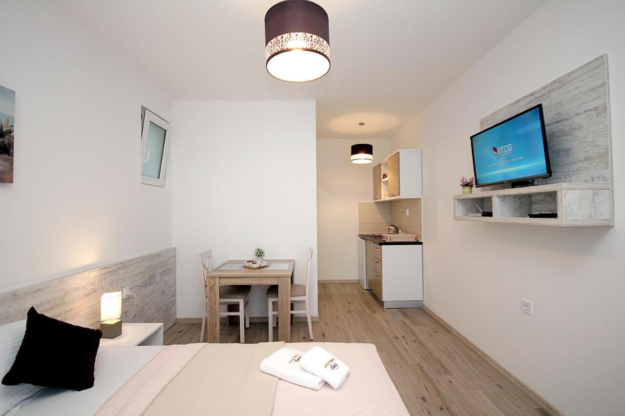 Apartments Saric Бар Екстер'єр фото