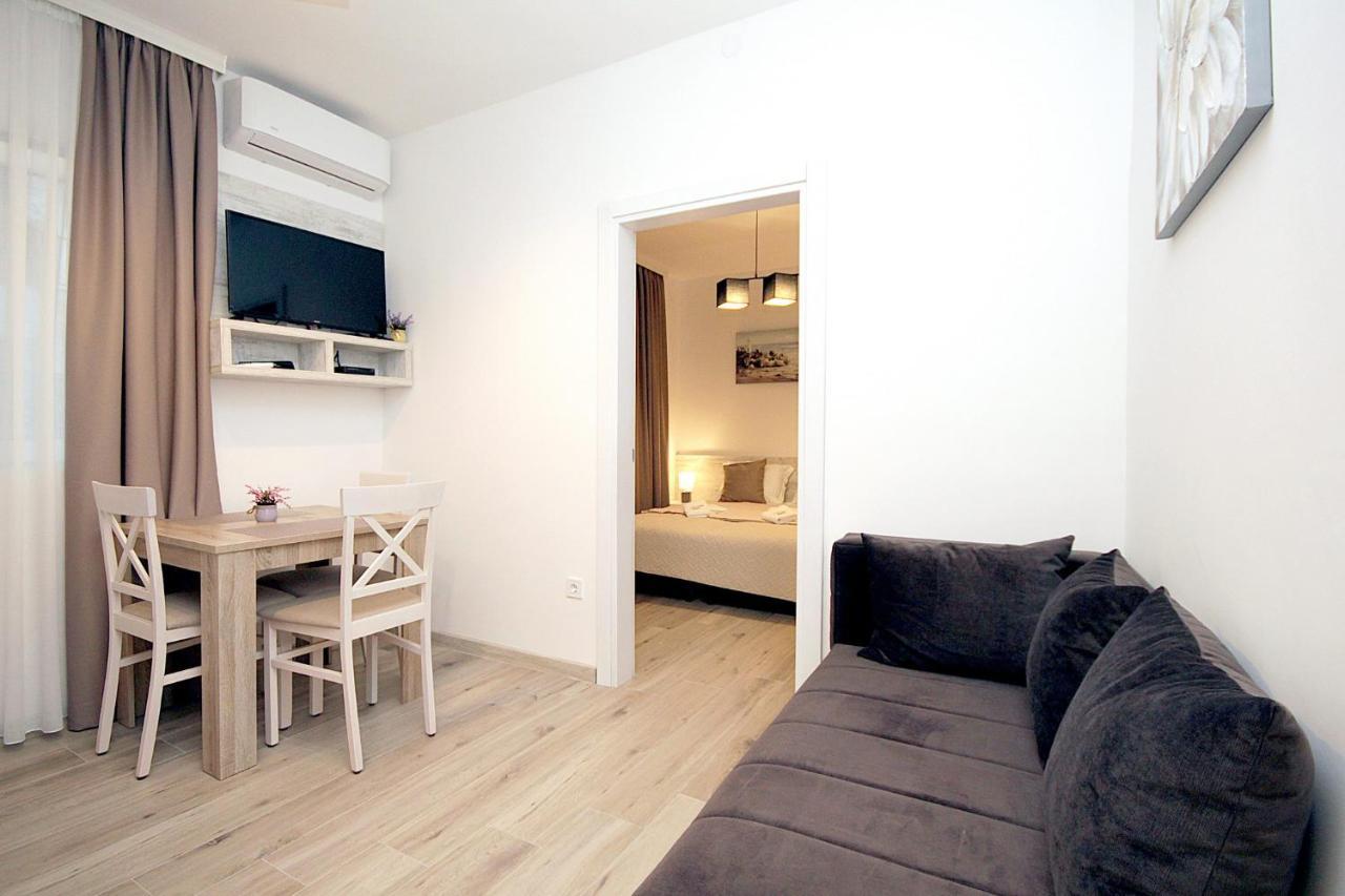 Apartments Saric Бар Екстер'єр фото