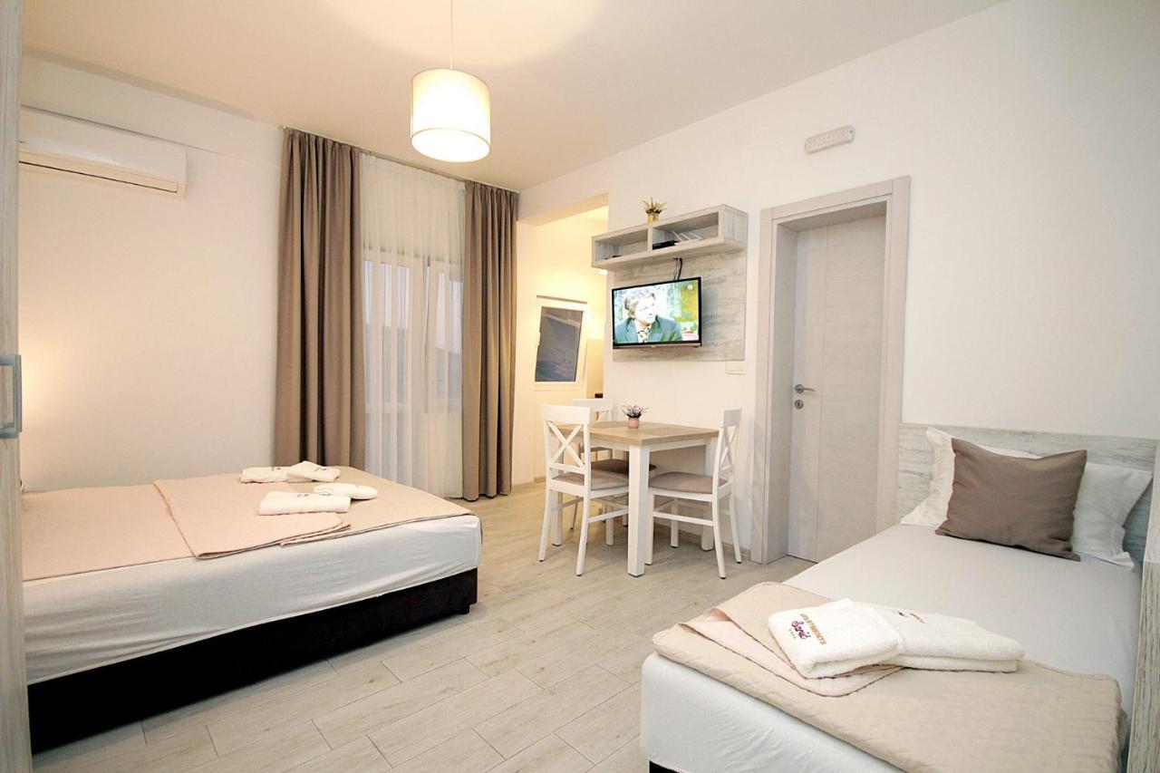 Apartments Saric Бар Екстер'єр фото
