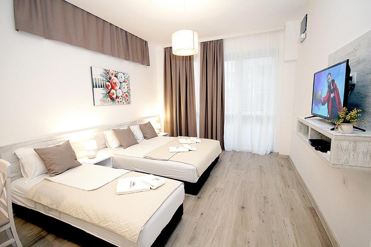 Apartments Saric Бар Екстер'єр фото