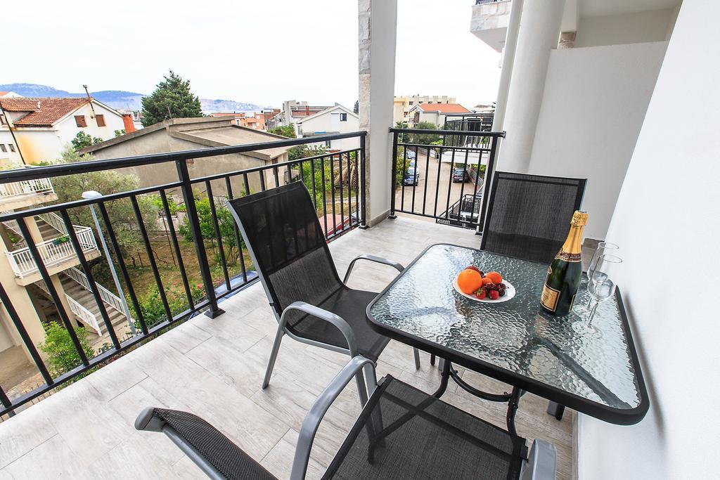 Apartments Saric Бар Екстер'єр фото