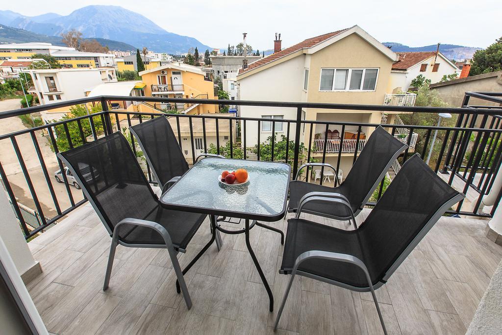 Apartments Saric Бар Екстер'єр фото