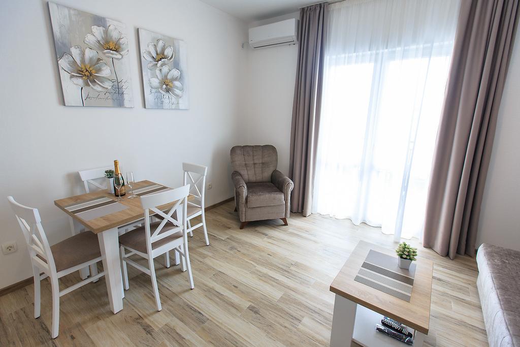Apartments Saric Бар Екстер'єр фото