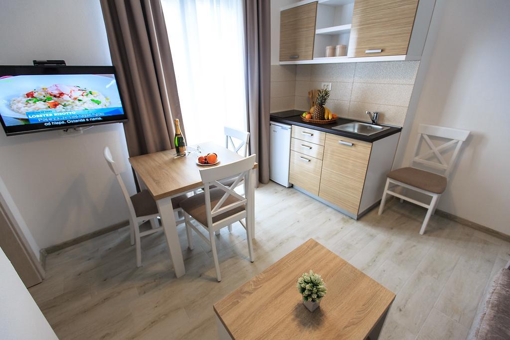 Apartments Saric Бар Екстер'єр фото