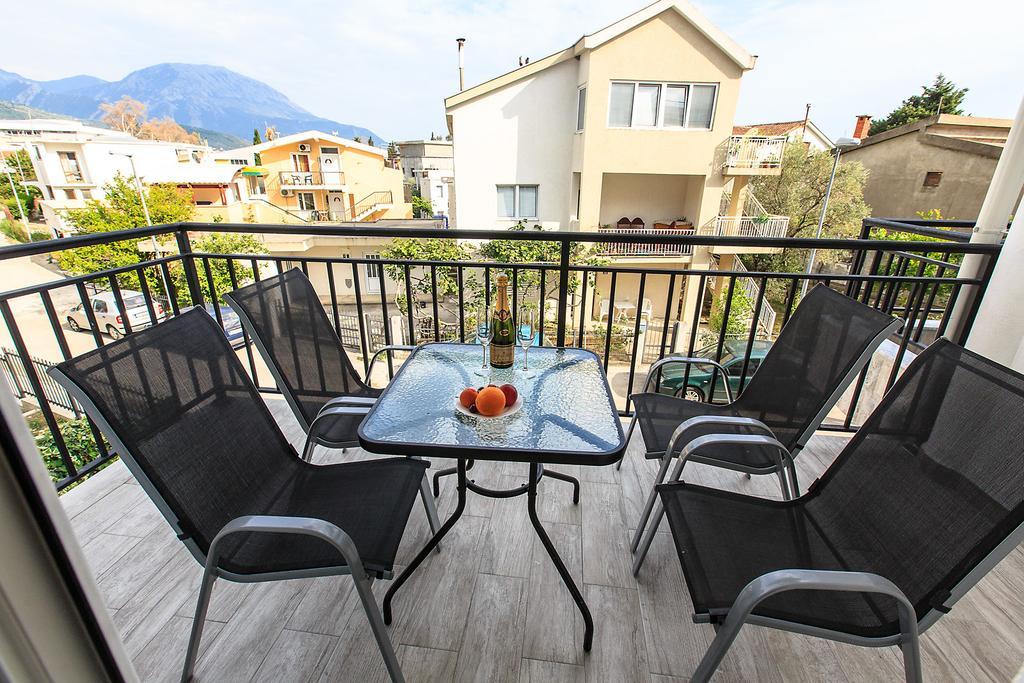 Apartments Saric Бар Екстер'єр фото