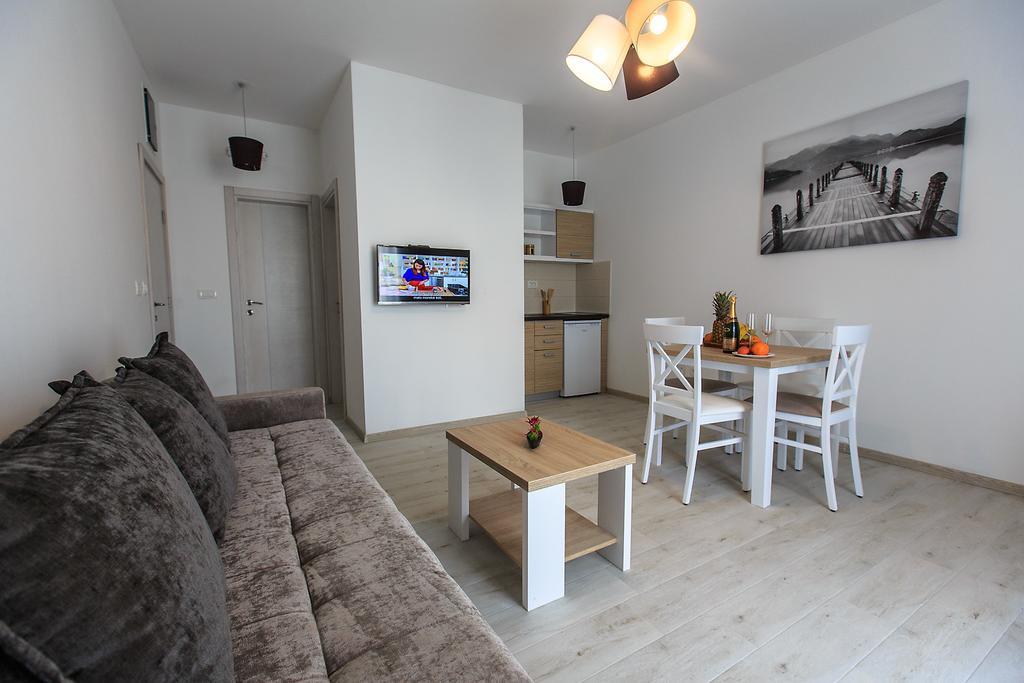 Apartments Saric Бар Екстер'єр фото
