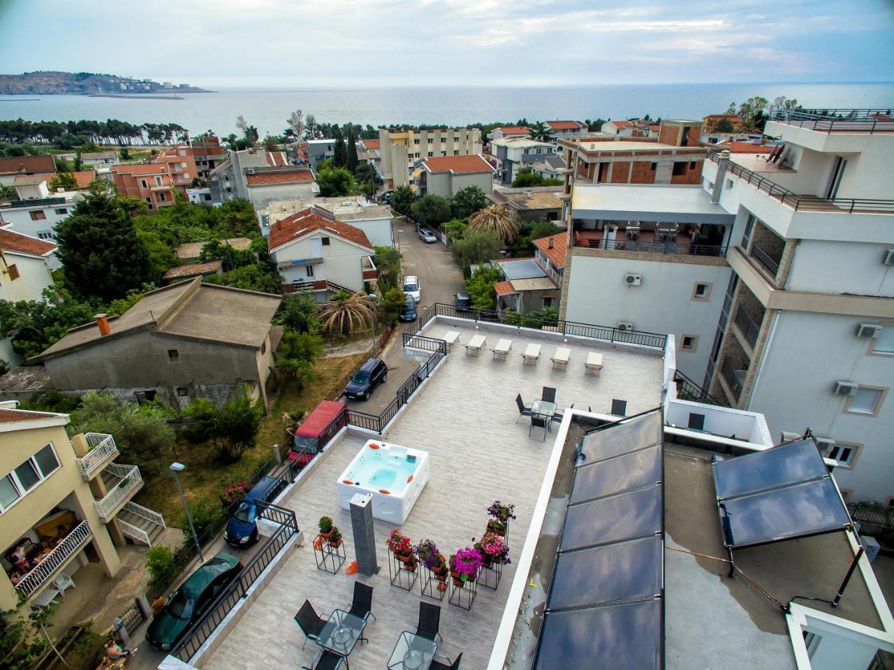 Apartments Saric Бар Екстер'єр фото